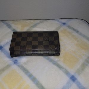 LV damier short wallet